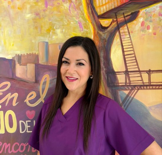 RETRATO DE ANAIS CANOVAS GARCÍA - TÉCNICO DE ATENCIÓN A LA DEPENDENCIA EN AFA CASTALLA Y ONIL