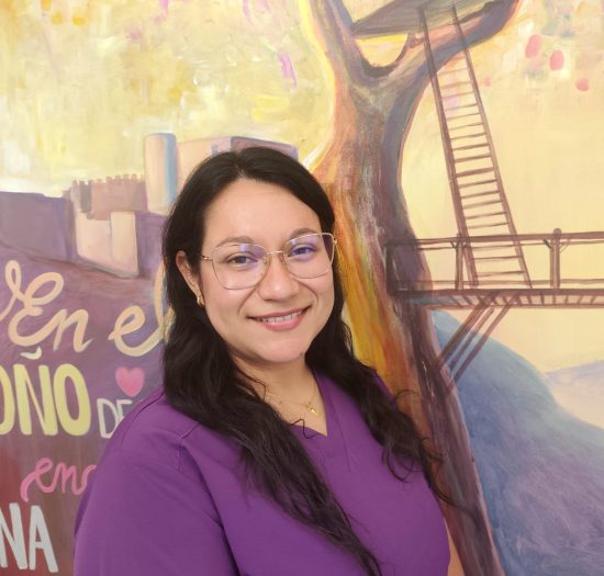 RETRATO DE GLORIA ESTEFANÍA MURILLO ESPINOZA TÉCNICO DE ATENCIÓN A LA DEPENDENCIA EN AFA CASTALLA Y ONIL